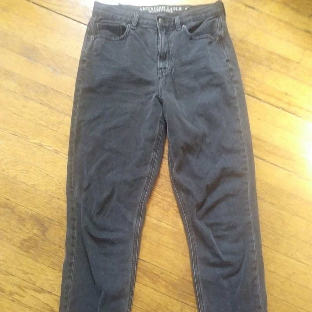American Eagle Outfitters Mom Jeans